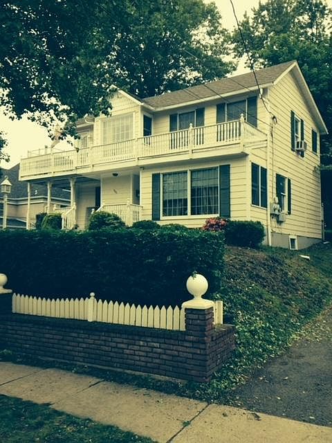 1st image of 322 Westwood Ave #2