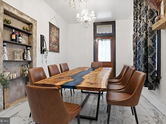 3rd image of 352 High St