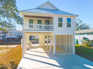 44 Fiber St, Bay Saint Louis, MS 39520