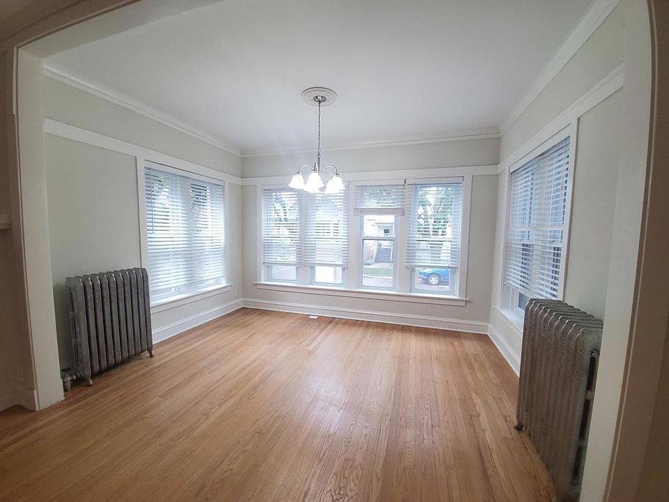 2nd image of 1439 W Lunt Ave #1B