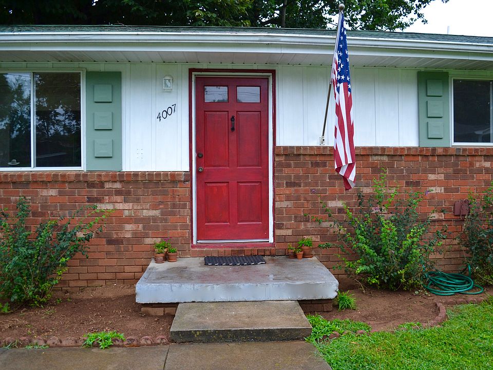 1st image of 4007 Laurel Dr NW