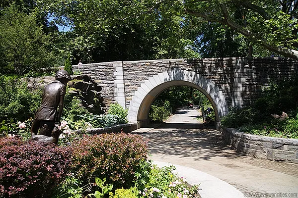 Sold by Corcoran | media 29