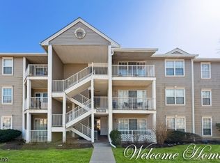 83 Lindsey Ct, Franklin Park, NJ 08823