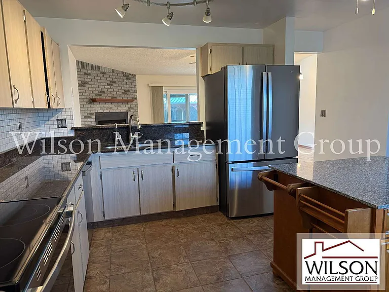 1420 Flamingo Dr — Photo 11
