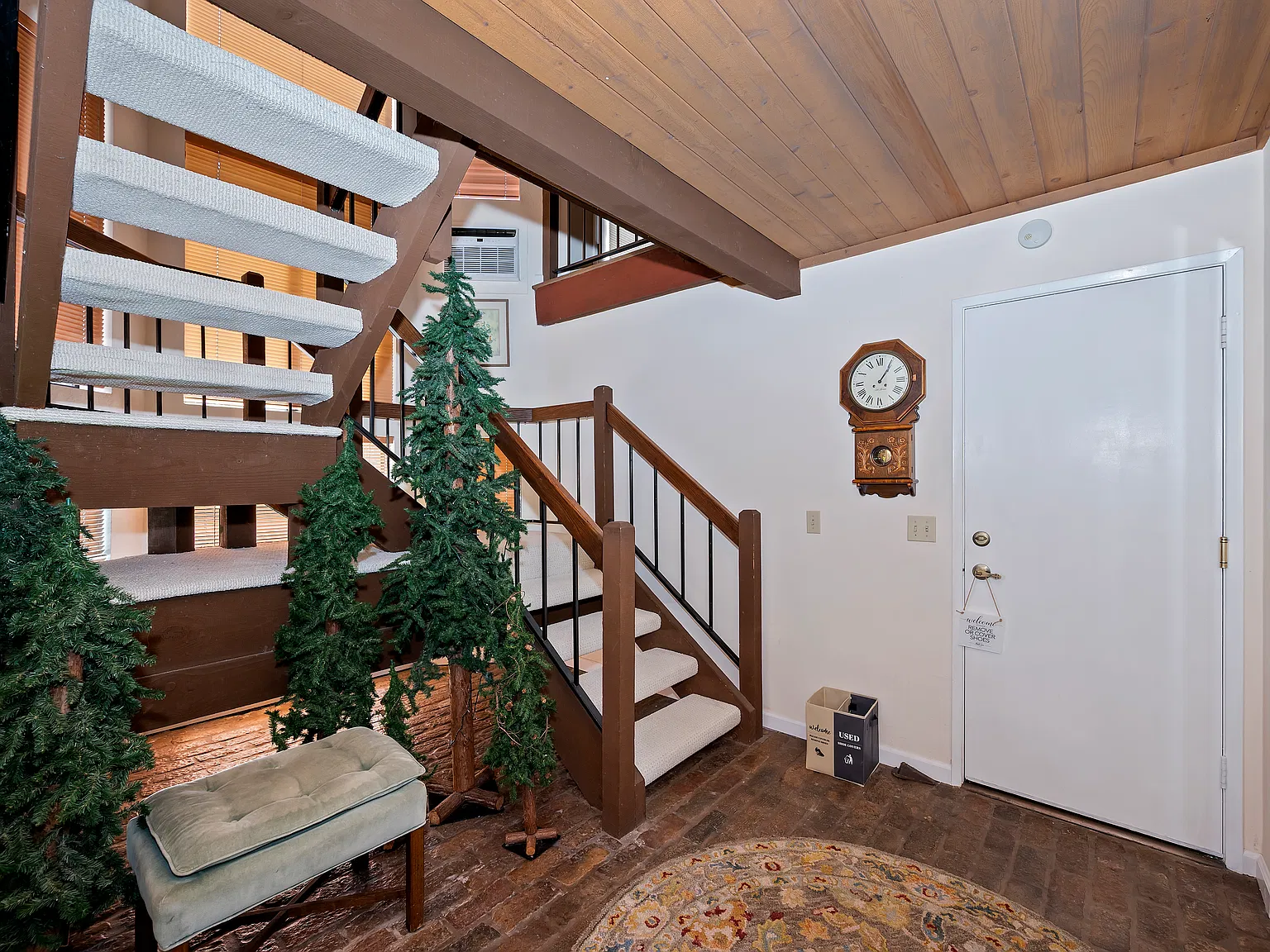 39802 Lakeview Dr — Photo 3