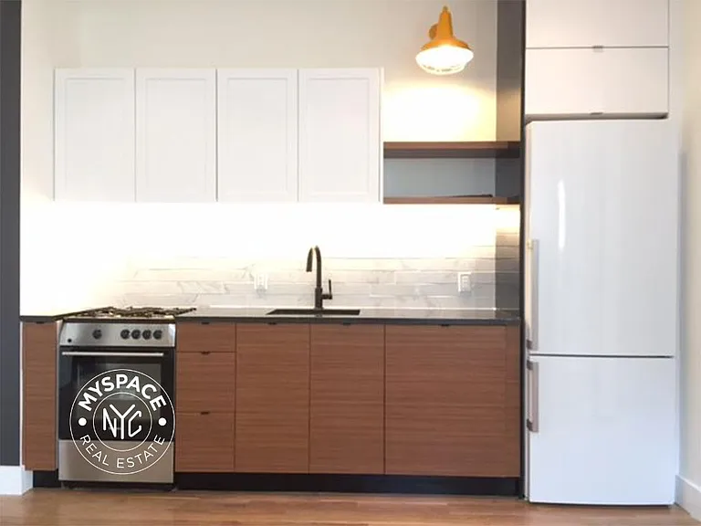 83 Winthrop St #3B — Photo 2