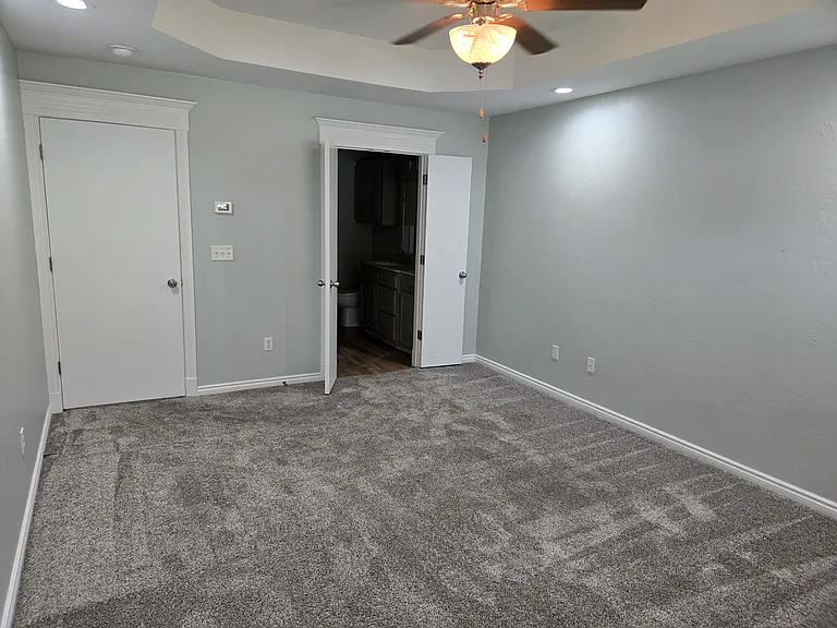 425 Chisholm Crk — Photo 11