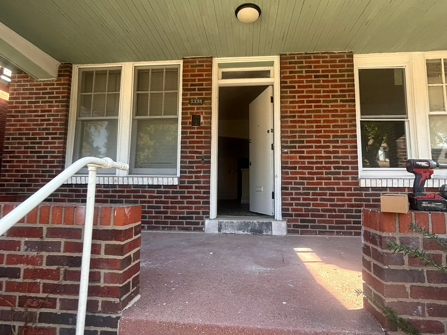 3 bed, 1196 sqft, $1,195 — Photo 2