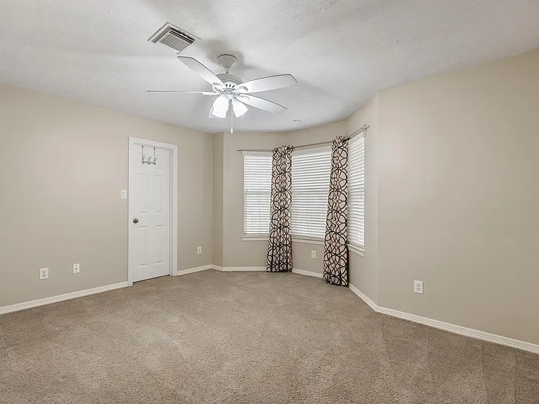 4223 Rose St — Photo 31