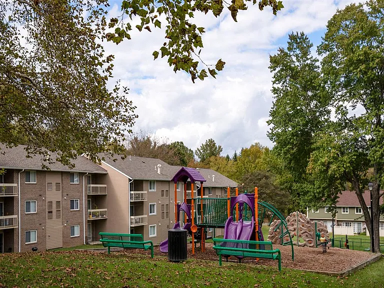The Brook At Columbia — Photo 20