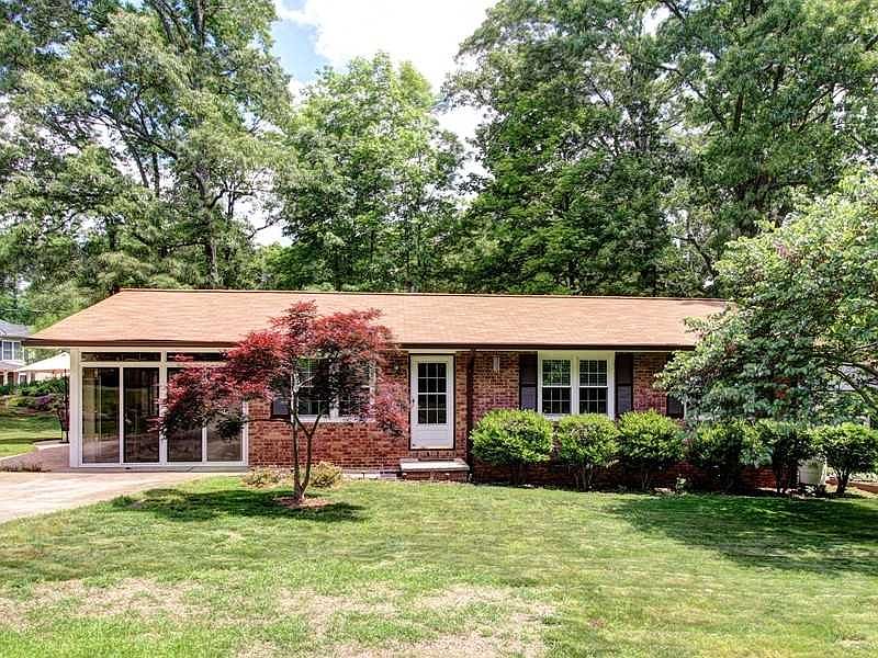 1st image of 727 Bonnie Dell Dr