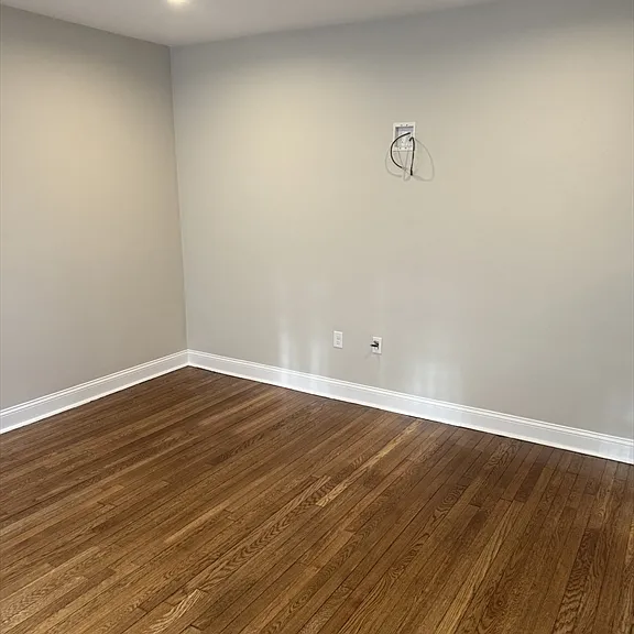 138 Allen St #1 — Photo 11
