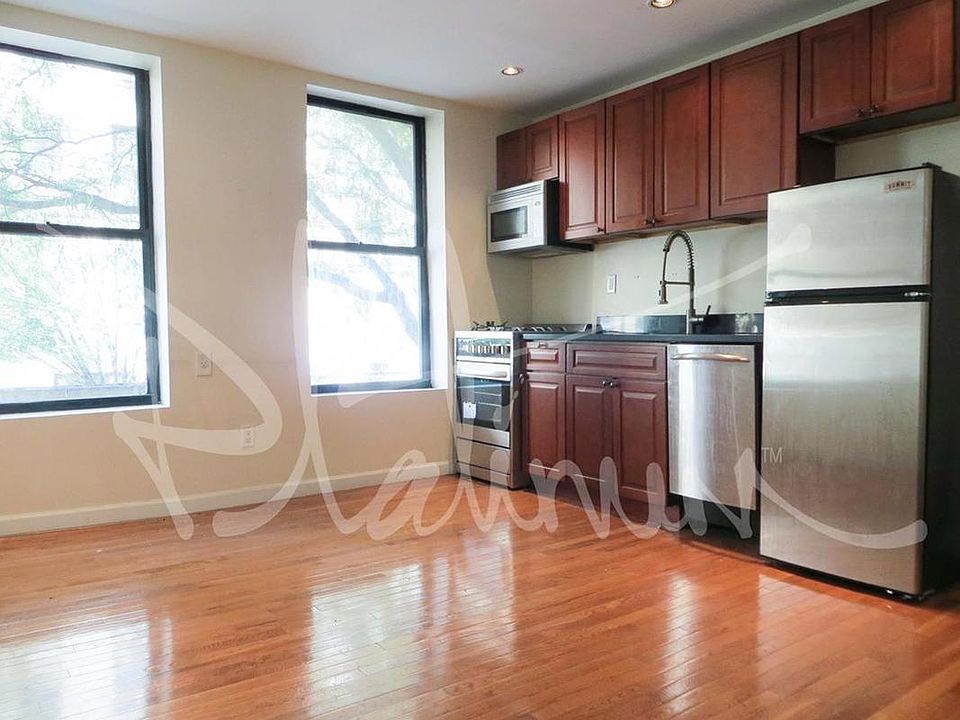 1st image of 226 E 7th St APT 4B