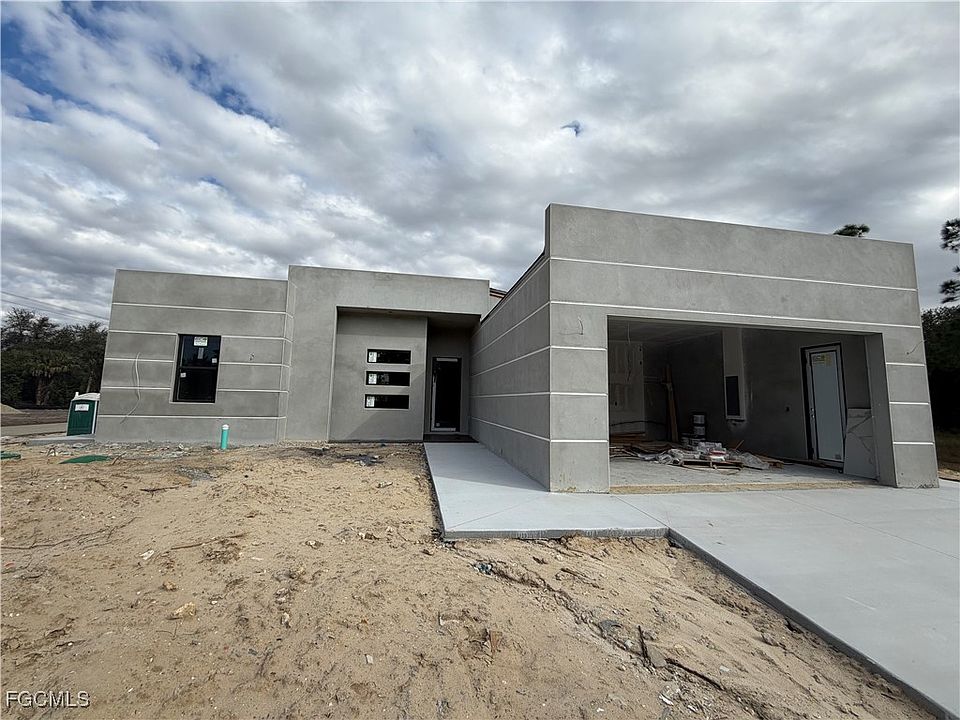 1st image of 422 Glenn Ave