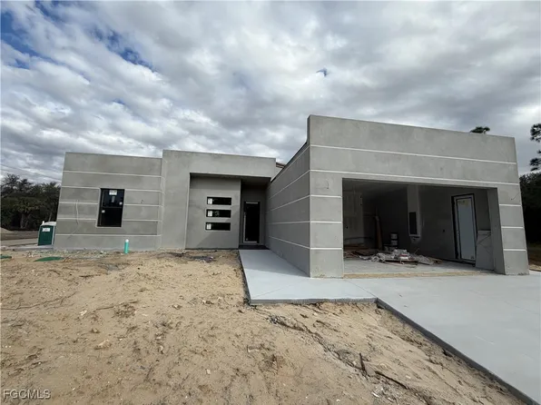 422 Glenn Ave, Lehigh Acres, FL 33972