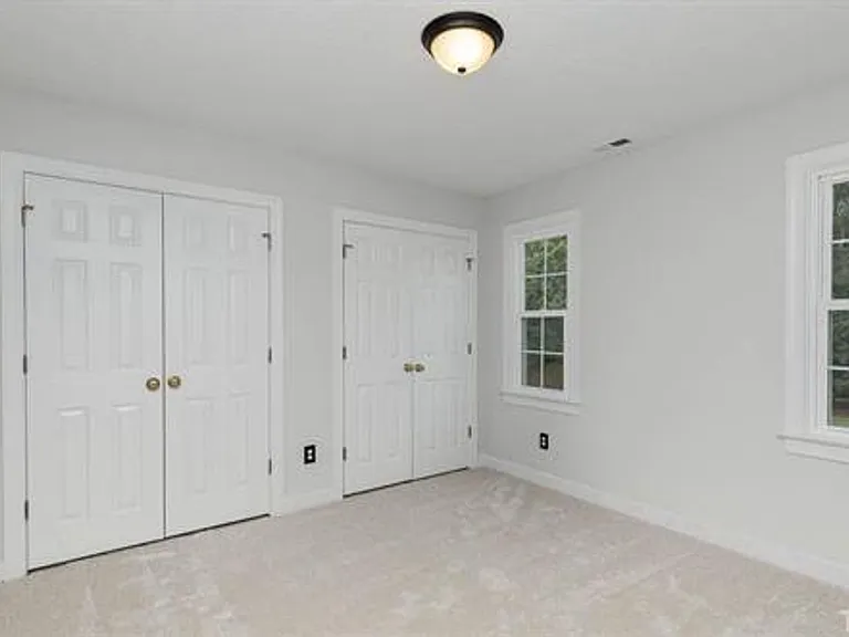 113 Ashton Ln — Photo 13