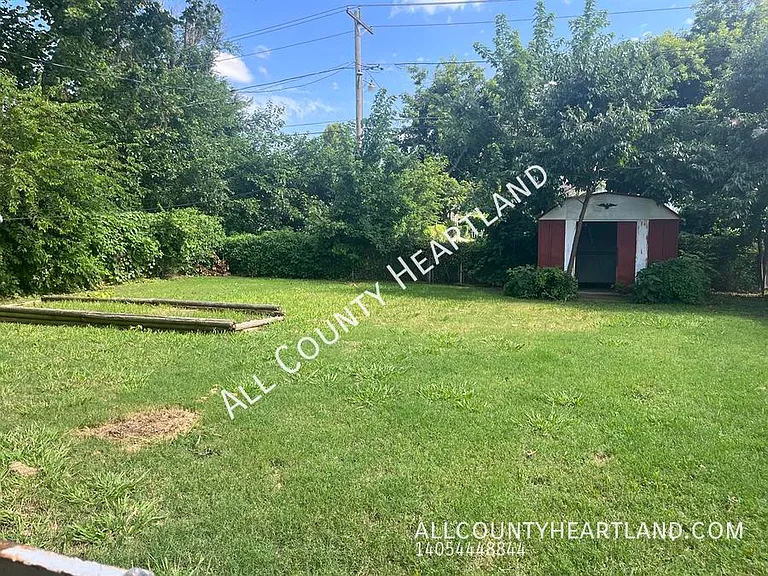 7218 SE 15th St — Photo 22