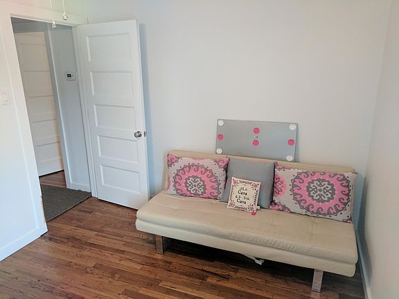 Smallest bedroom.