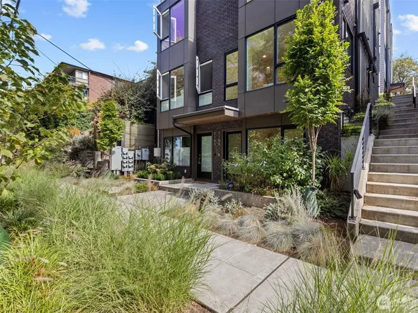 716 11th Avenue E #A, Seattle, WA 98102