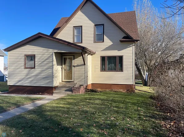 707 Ash St, Lisbon, ND 58054