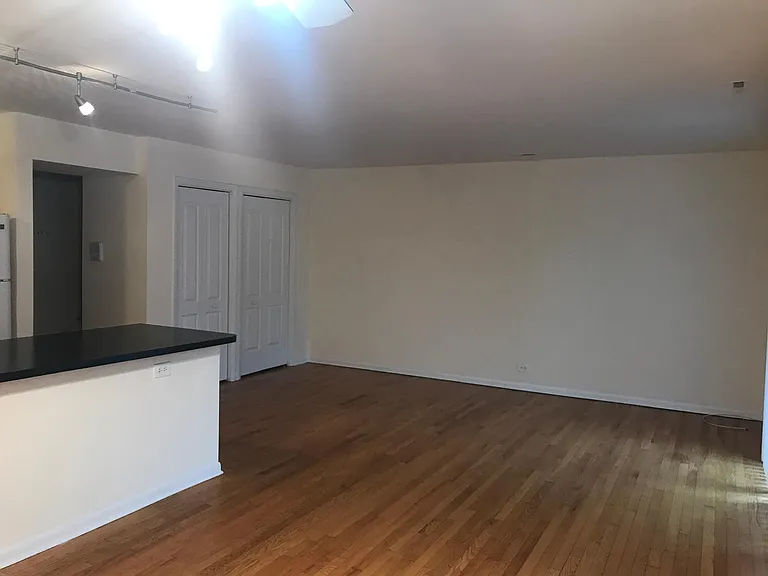 323 W Concord Pl #5 — Photo 5