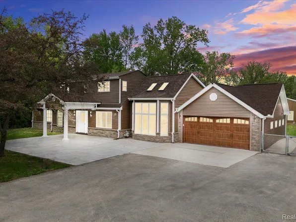 49712 Geddes Rd, Canton, MI 48188