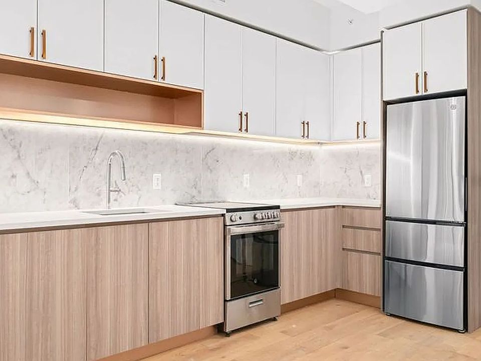 1st image of 2-24 26th Ave #411