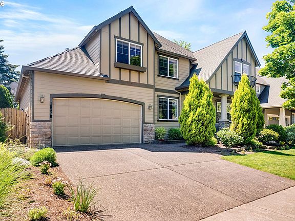 3rd image of 18378 SW Orchard Hill Ln