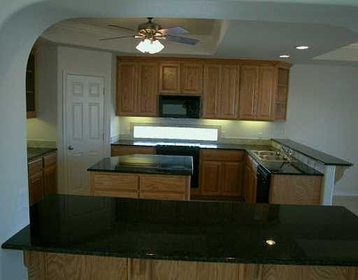 3rd image of 8020 Candlewood Dr