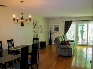 42 Hunters Ln, Newington, CT 06111
