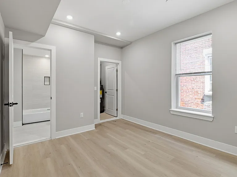 856 N 19th St #3 — Photo 11
