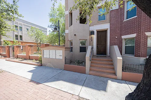 563 W 6th St Photo 1 563 W 6th St Photo 1