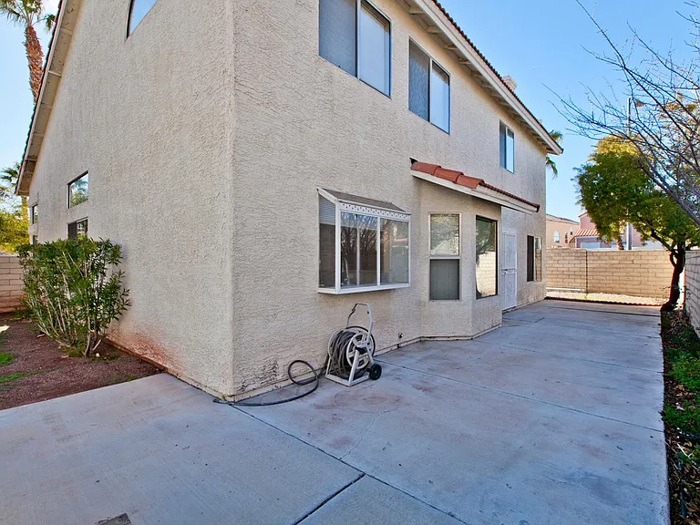 6580 Goldensun Ct — Photo 23