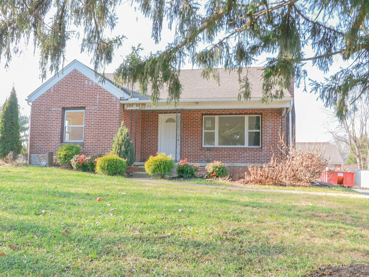 3 bed, 2.5 bath, 1057 sqft, $2,100 — Photo 1