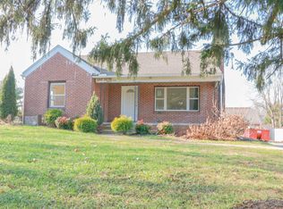 414 Lampeter Rd, Lancaster, PA 17602