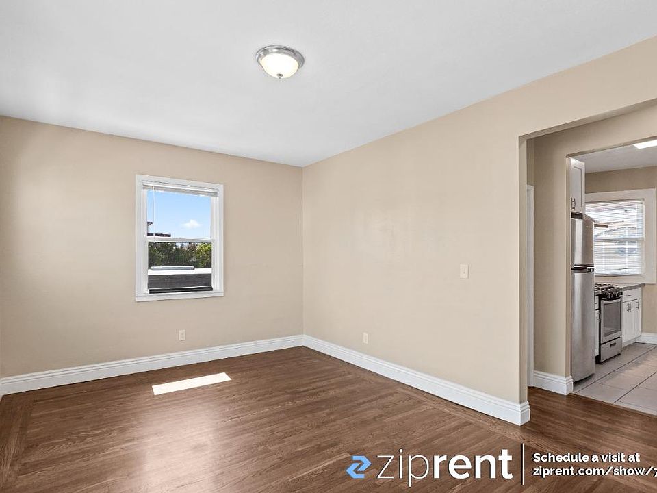 1st image of 709 E 18th St