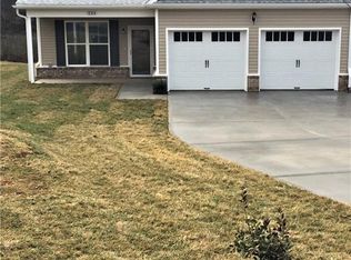 234 S Boyles St, Pilot Mtn, NC 27041