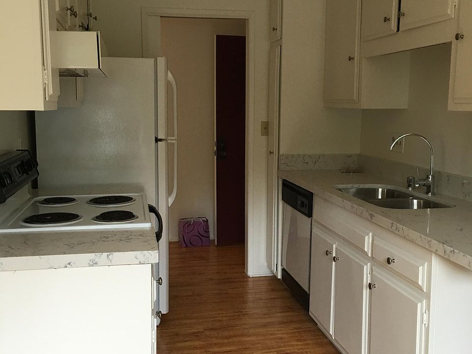 2nd image of 11555 Nebraska Ave APT 2