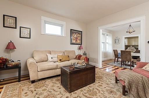 3rd image of 12 Dartmouth St