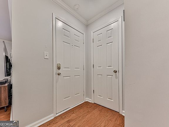 4th image of 1708 Brighton Point