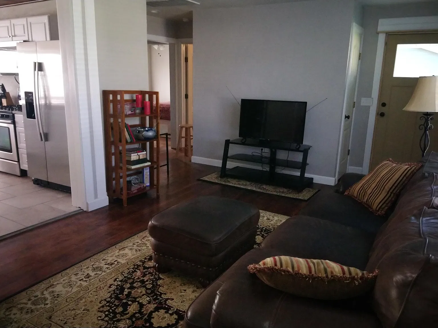 3 bed, 1300 sqft, $1,800 — Photo 3