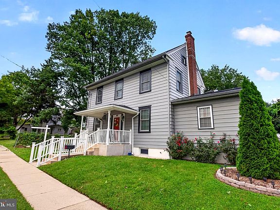 2nd image of 3022 Penn St
