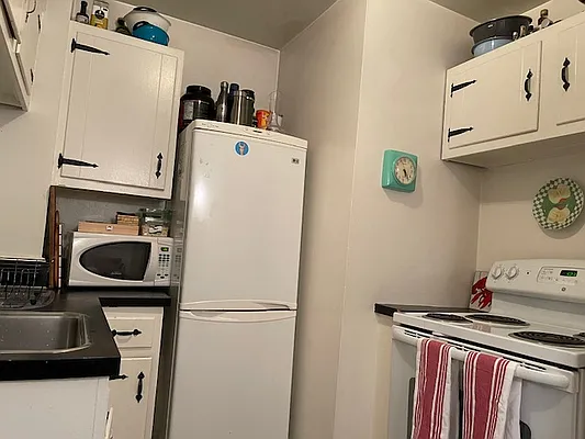 Rented by M.Woods & Associates | media 19