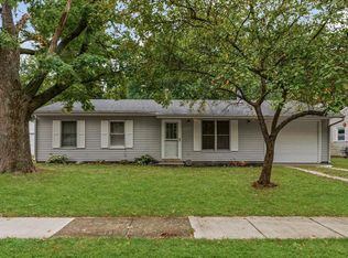 3207 Ridgewood Dr, Champaign, IL 61821