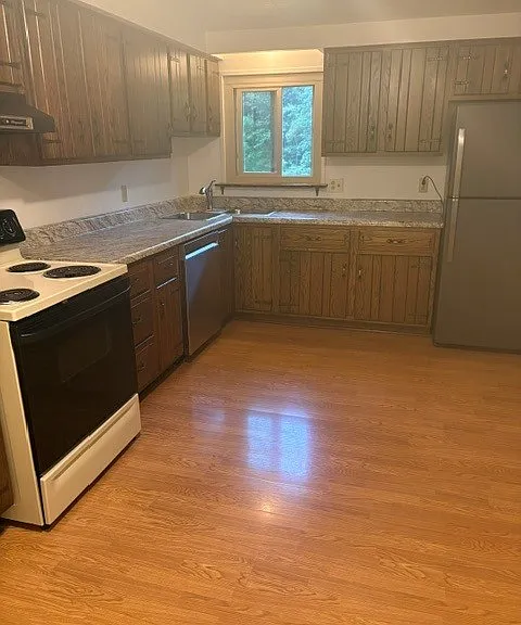 212 Lutz Rd — Photo 2