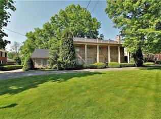 1277 Country Club Rd, Akron, OH 44313