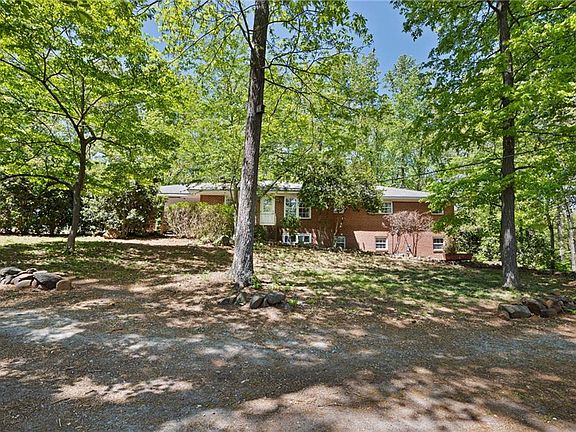2nd image of 58 Mount Calvary Rd NW