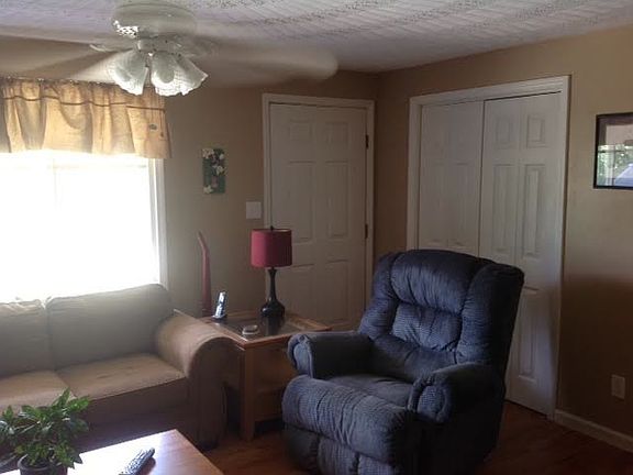 2nd image of 3011 Shangri La Dr