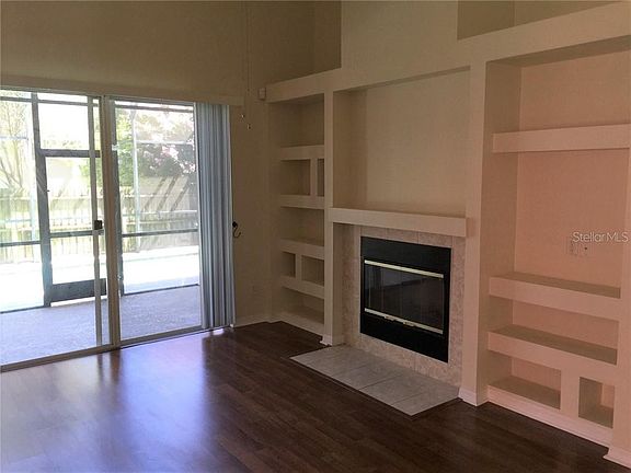 2nd image of 1727 Tealbriar Ave