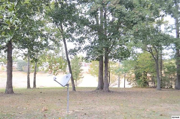 2nd image of 100 S Fork Way